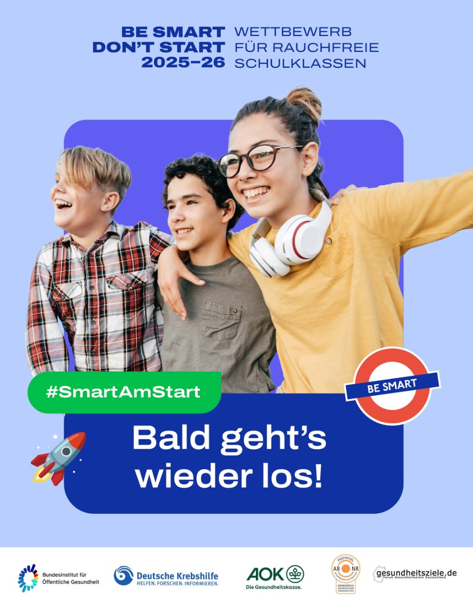 Schülerinnen und Schüler mit dem Be-Smart-Logo