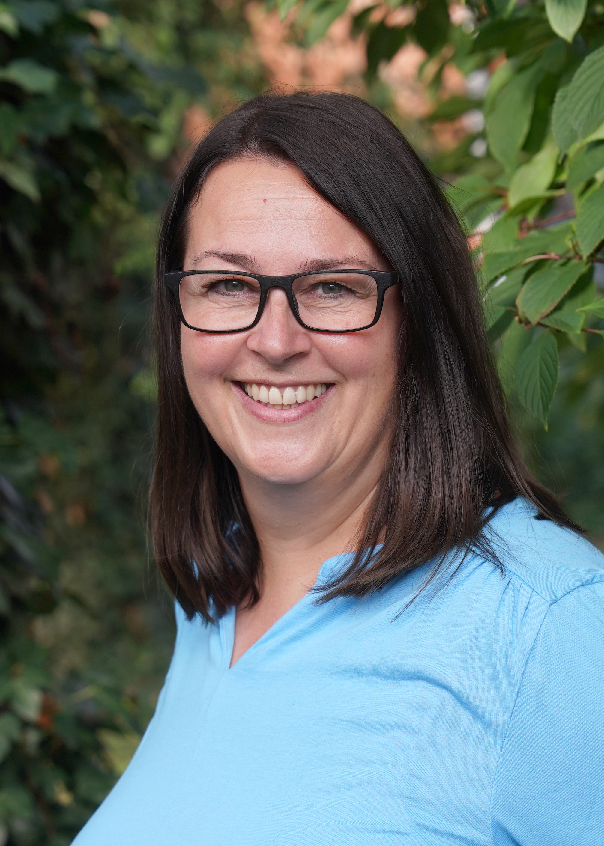 Frau Jeanette Schneider, Sekretärin
